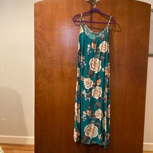 Tysa flowered maxi-dress.